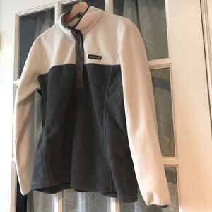 Columbia size L excellent condition women’s fleece, white with gray, snap close